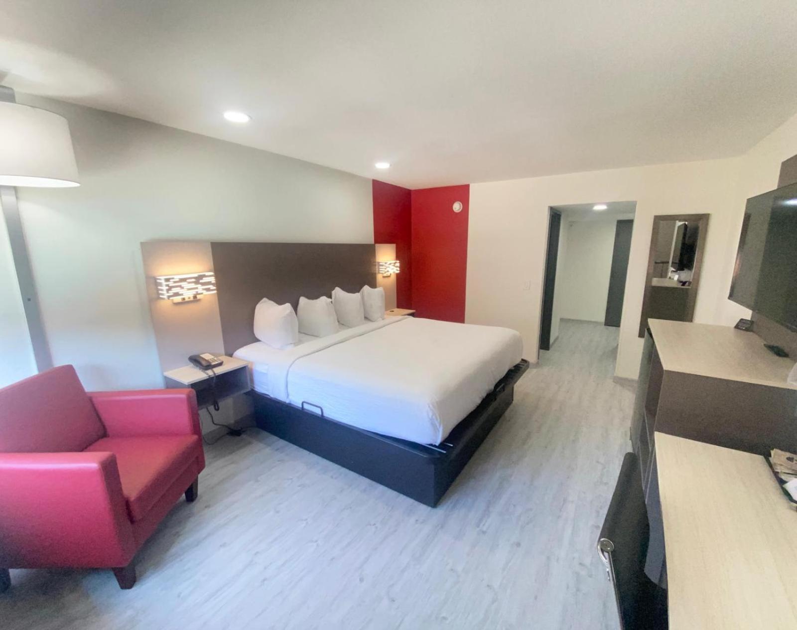 Ramada By Wyndham Tuscaloosa Hotel Eksteriør billede
