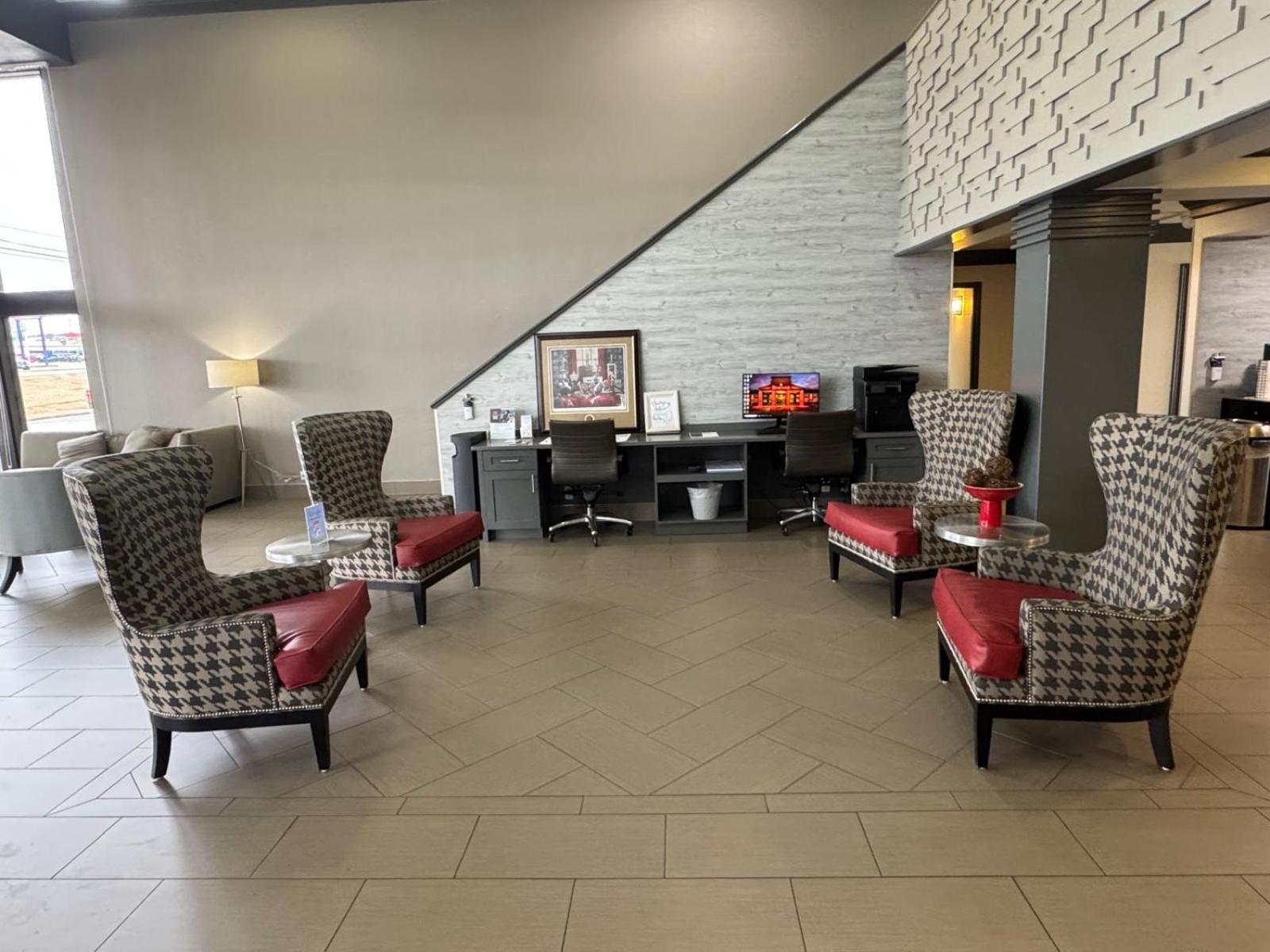 Ramada By Wyndham Tuscaloosa Hotel Eksteriør billede